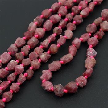 Turmalin różowy bryłka nieregularna 10x9mm