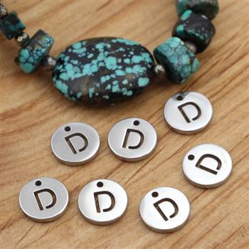 Zawieszka stal szlachetna blaszka 10mm litera D