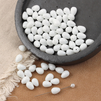 Koralik szklany kropla biała 9x6mm