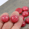 Kaboszon z żywicy moneta crackle czerwona 16mm 