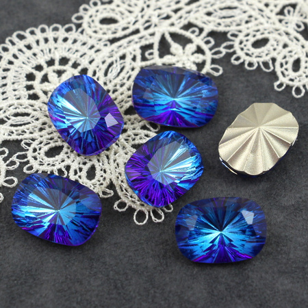 Kaboszon szklany prostokąt fasetowany Bermuda Blue 18x13mm