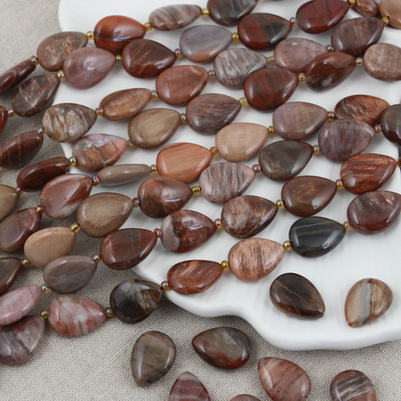 Jaspis brunatny łezka 18x13mm