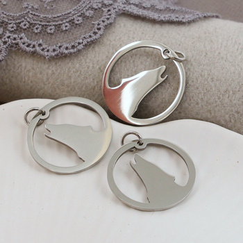 Zawieszka wilk stal szlachetna 20mm