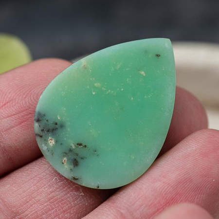 Kaboszon chryzopraz 35x26x7mm