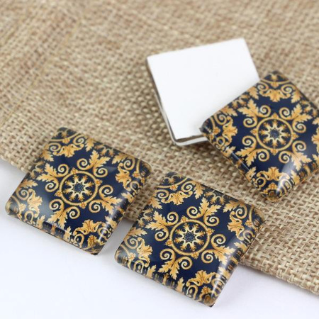 Kaboszon szklany z grafiką rococo kwadrat 25mm