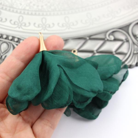 Szyfonowy kwiatek w tulejce zielony 80mm