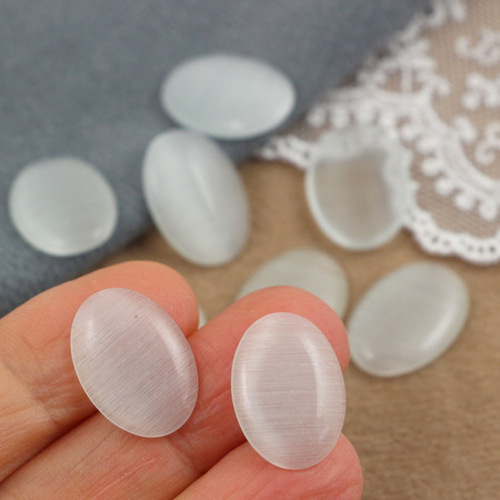 Kaboszon kocie oko owal biały 18x13mm