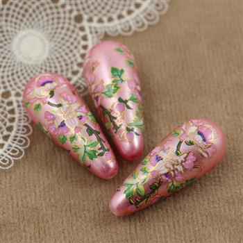 Kropla z żywicy jasnoróżowa w kwiaty 32x13mm