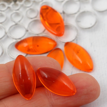 Kaboszon szklany Lt Hyacinth wrzeciono 20x10mm