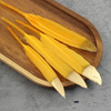Naturalne pióro żółte ze złotą końcówką 10cm [4szt]