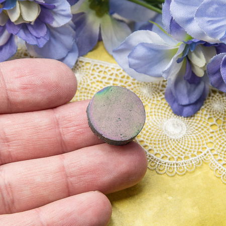 Kaboszon kwarc tytanowany druzy 20mm z otworem