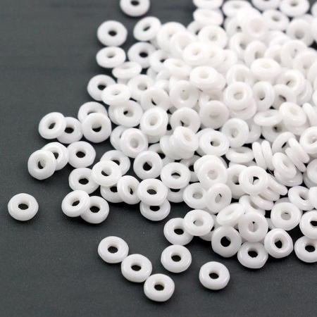 O bead donut 4x1mm Chalk White [2,5g]