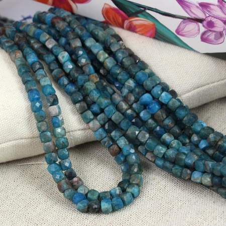 Apatyt kostka fasetowana 5mm [sznur 39szt]