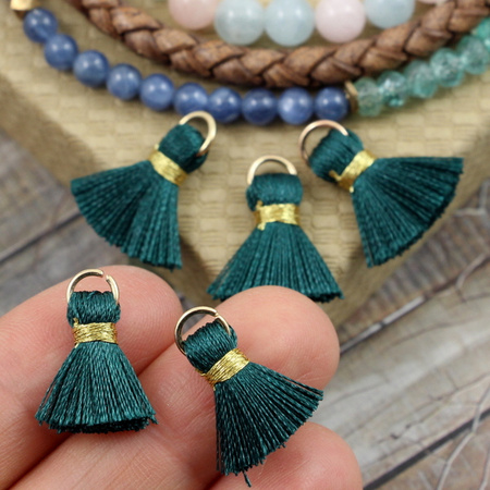 Chwost wiskozowy ciemny zielony z ogniwem 20x6mm