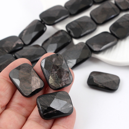 Hypersten prostokąt fasetowany 25x18mm