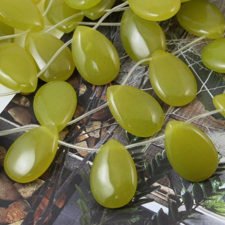 Jadeit łezka oliwkowa 30x20mm