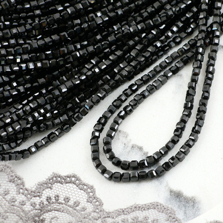 Spinel czarny kostka fasetowana 3mm [sznur 38cm]