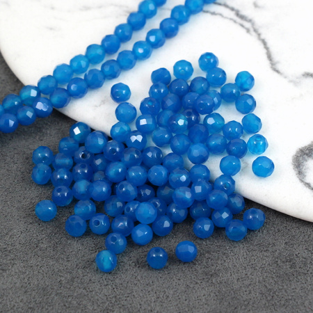 Agat brazylijski kula fasetowana niebieska 4mm [10szt]