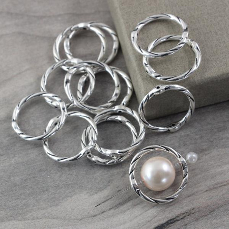 Przekładka metalowa obręcz fakturowana srebrna 21mm