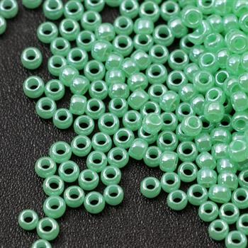 Toho Round 8/0 Ceylon Celery [10g]