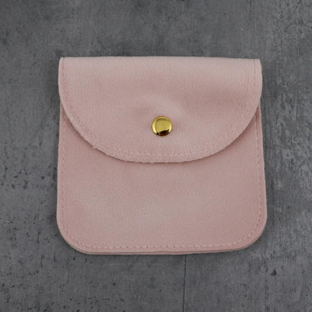 Welurowa torebka kieszonka z zatrzaskiem jasnoróżowa 10x10cm