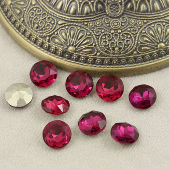 Kaboszon szklany moneta stożkowa fasetowana chaton Fuchsia 10mm