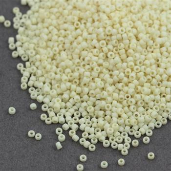 Toho Round 15/0 Opaque-Frosted Lt Beige [5g]