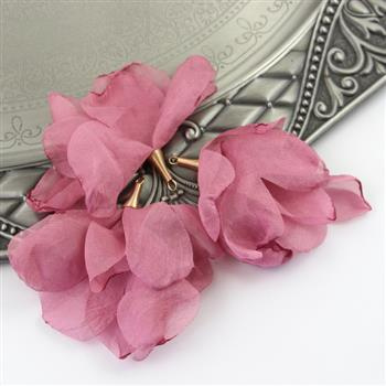 Szyfonowy kwiatek w tulejce brudny róż 80mm