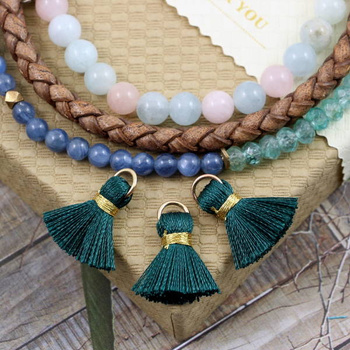 Chwost wiskozowy ciemny zielony z ogniwem 20x6mm