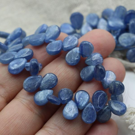 Kyanit łezka 10x7mm