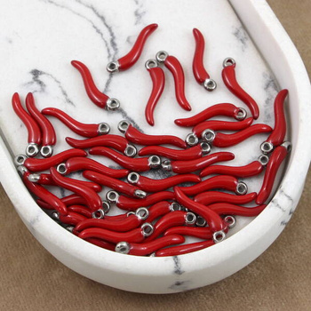 Zawieszka emaliowana papryczka stal szlachetna 20x4mm