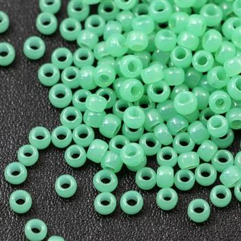 Toho Round 8/0 Milky Kiwi [10g]