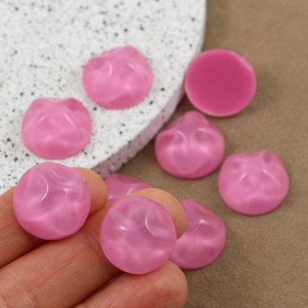 Kaboszon akrylowy moneta z falą różowa 18mm