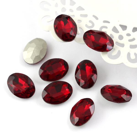 Kaboszon szklany owal fasetowany siam 18x13mm