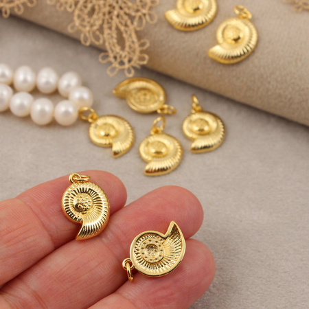 Zawieszka muszla mosiądz złocony 16x12mm