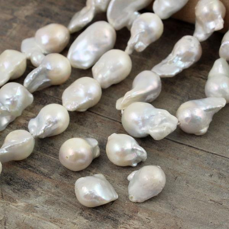 Perła słodkowodna baroque biała 16-25mm