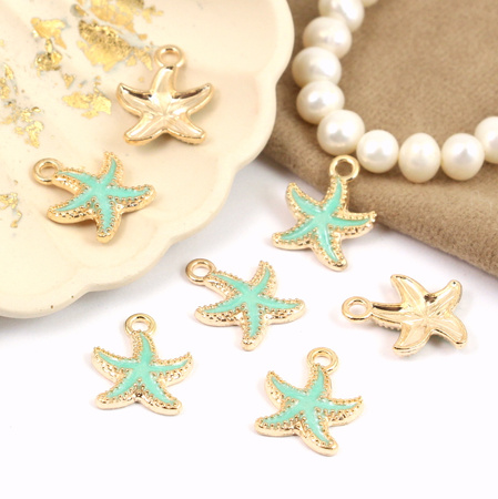 Zawieszka złota emaliowana rozgwiazda zielona 18x15mm