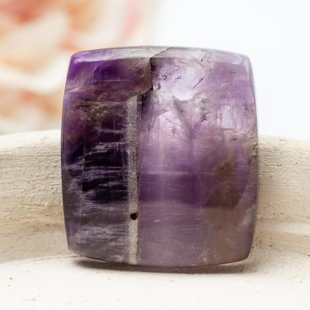 Kaboszon ametyst 34x30x7mm