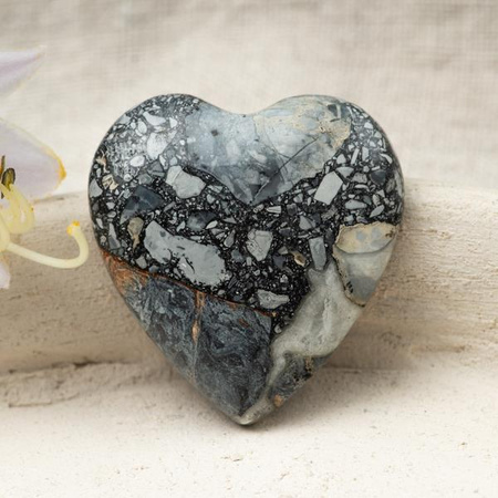 Kaboszon jaspis maligano serce 33x32x8mm