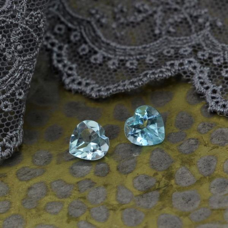 Topaz niebieski fasetowany do oprawy jubilerskiej serce 7mm