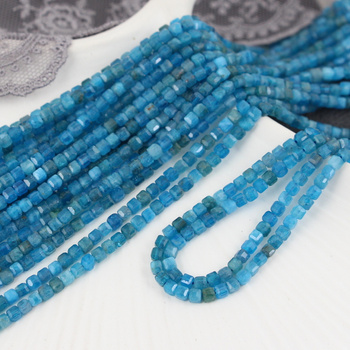 Apatyt niebieski kostka fasetowana 3mm [sznur 39cm]