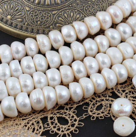 Perła słodkowodna biała półkula 10x7mm