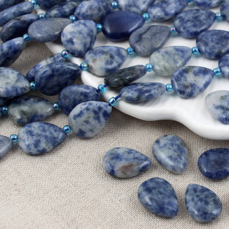 Sodalit łezka 18x13mm