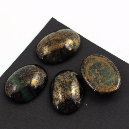 Kaboszon szklany Green - Gold Splash owal 25x18mm
