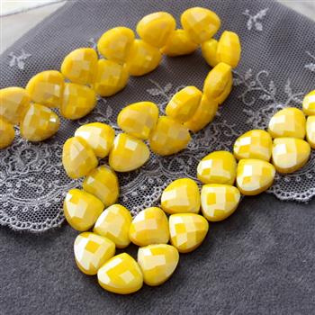 Kryształek szklany łezka fasetowana żółta 13x12mm [4szt]