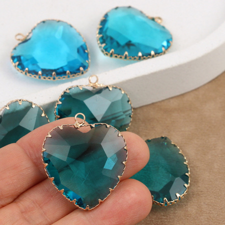 Zawieszka w złotej oprawie serce turkusowe 30x28mm