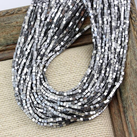 Hematyt srebrny kostka 2mm [sznur 40cm]