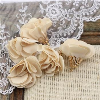 Ozdobny kwiatek w ażurowej tulejce kremowy 25mm