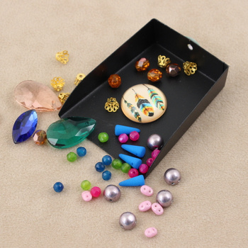 Szufelka do koralików i drobnych elementów czarna 6x5cm