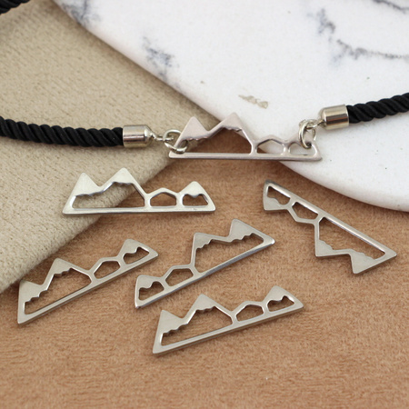 Łącznik stal szlachetna góry srebrny 27x8mm